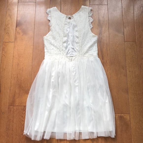 Francescas medium cream lace tulle dress - Picture 7 of 8